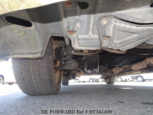 2006 Toyota Alphard JDM car for sale — photo 13 of 25