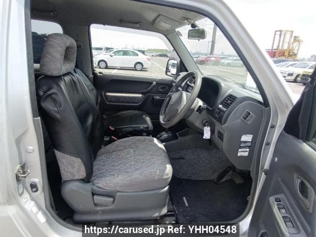 2000 Suzuki Jimny JDM car for sale — photo 13 of 25