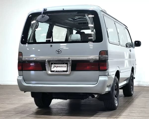 1998 Toyota HiAce JDM car for sale — photo 8 of 25