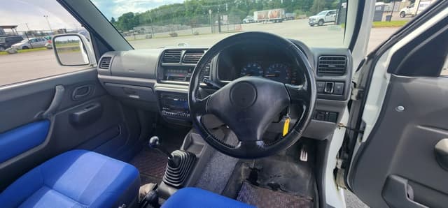 2001 Suzuki Jimny JDM car for sale — photo 19 of 25