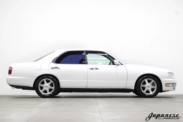 1996 Nissan Gloria JDM car for sale — photo 5 of 25