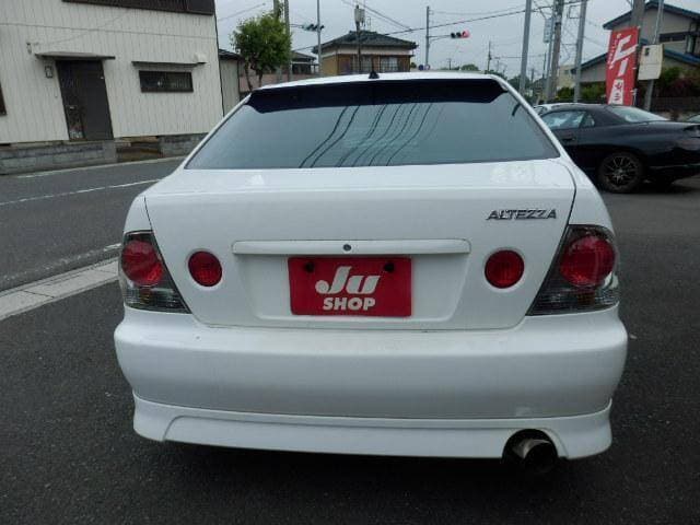2001 Toyota Altezza JDM car for sale — photo 9 of 20