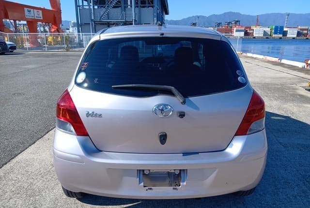 2010 Toyota Vitz JDM car for sale — photo 4 of 25
