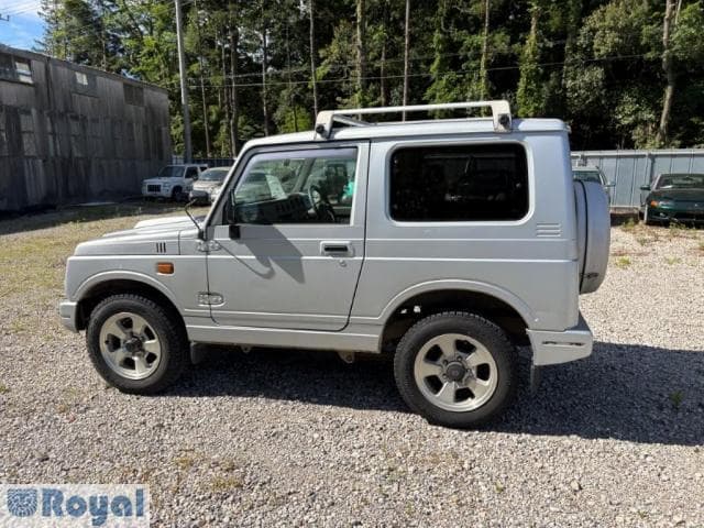 1997 Suzuki Jimny JDM car for sale — photo 4 of 25