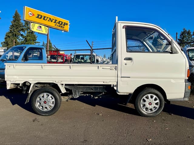 1995 Mitsubishi Minicab JDM car for sale — photo 8 of 25