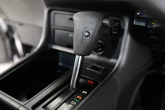 1997 Toyota HiAce JDM car for sale — photo 12 of 25