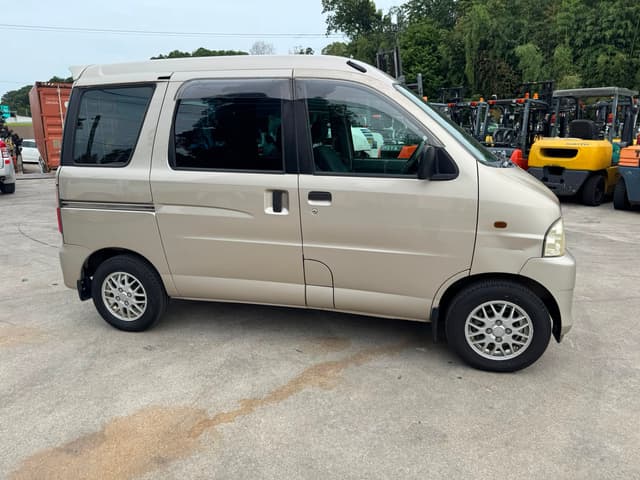 2001 Daihatsu Atrai JDM car for sale — photo 3 of 10
