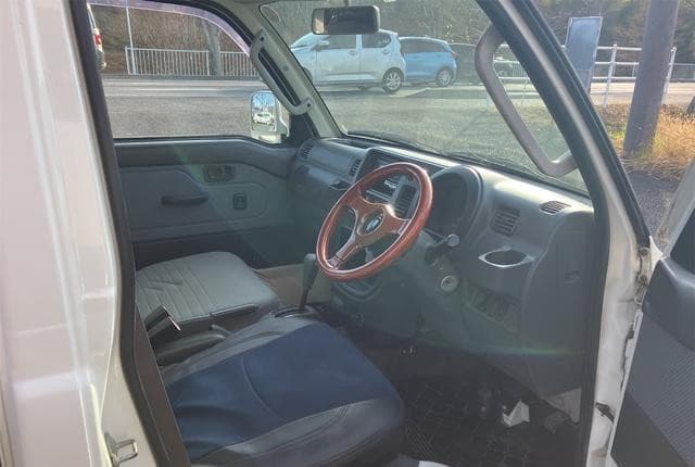 2009 Daihatsu Hijet JDM car for sale — photo 24 of 25