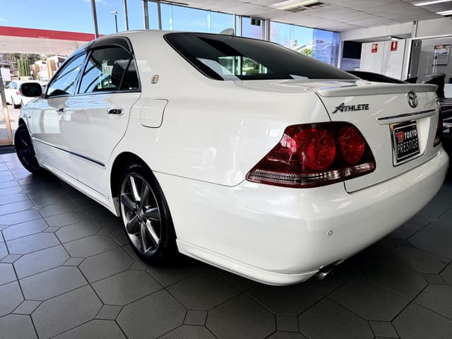 2007 Toyota Crown JDM car for sale — photo 3 of 5