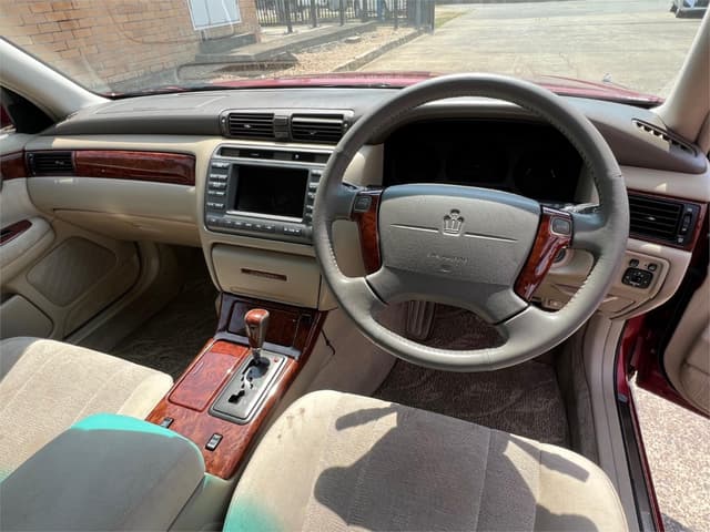 2000 Toyota Crown JDM car for sale — photo 12 of 16