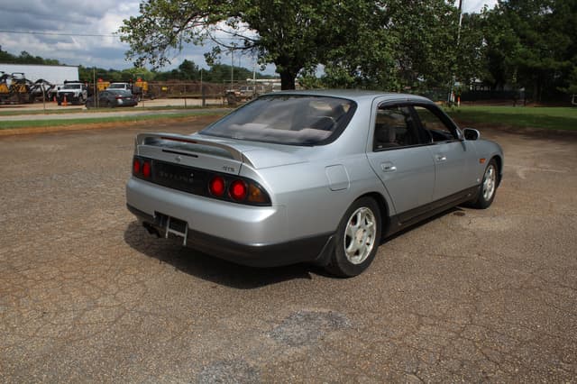 1994 Nissan Skyline JDM car for sale — photo 3 of 25