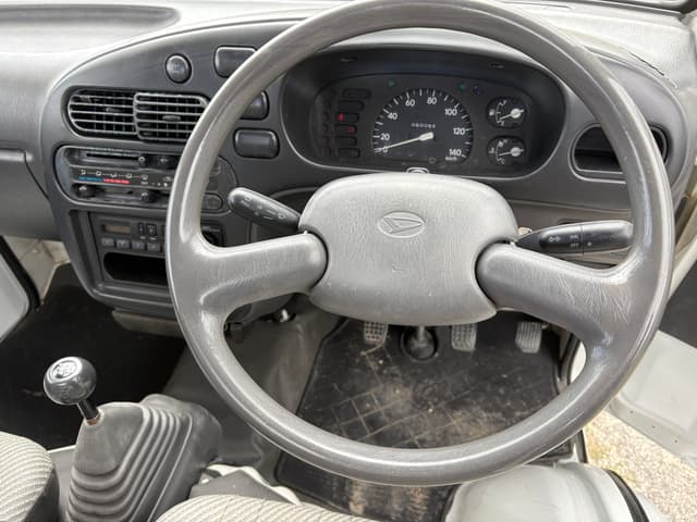 1995 Daihatsu Hijet JDM car for sale — photo 18 of 25