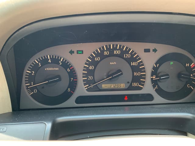 1999 Toyota Crown JDM car for sale — photo 9 of 16