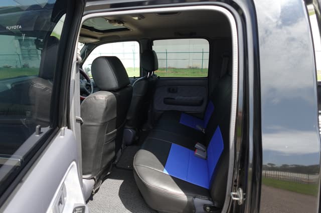 2000 Toyota Hilux JDM car for sale — photo 16 of 18