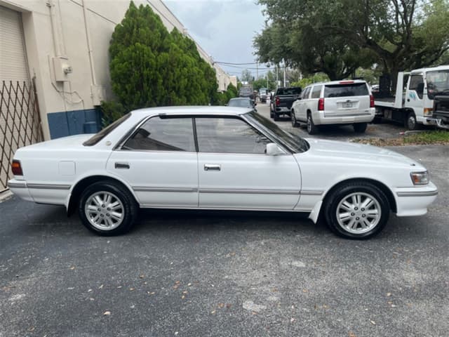 1991 Toyota Chaser JDM car for sale — photo 8 of 17