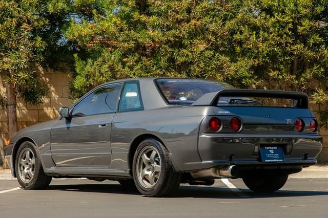 1991 Nissan Skyline JDM car for sale — photo 6 of 25
