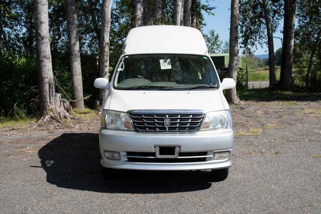 1999 Toyota Grand Hiace JDM car for sale — photo 2 of 15