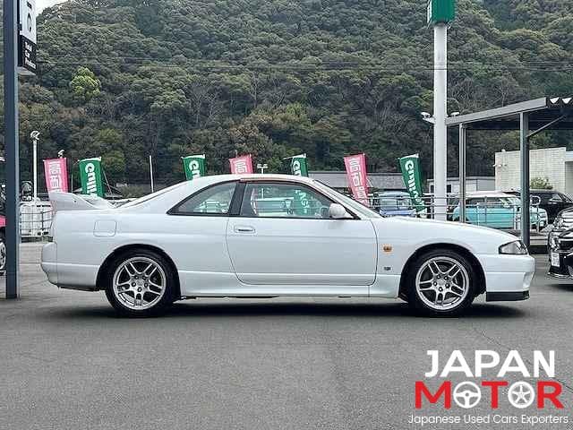 1996 Nissan Skyline JDM car for sale — photo 3 of 4