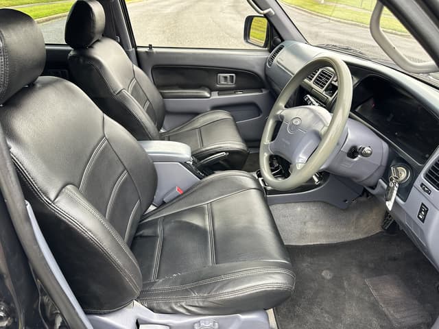 1998 Toyota Hilux Surf JDM car for sale — photo 11 of 20