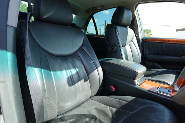 2000 Toyota Celsior JDM car for sale — photo 13 of 18