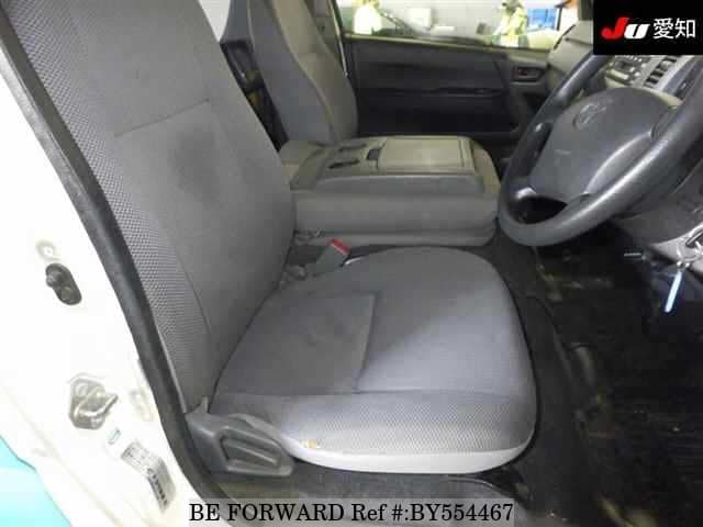 2005 Toyota HiAce JDM car for sale — photo 5 of 8