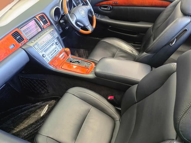 2001 Toyota Soarer JDM car for sale — photo 21 of 24
