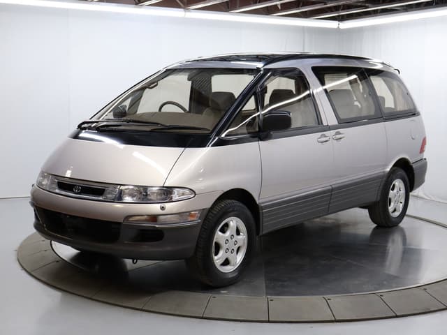 1993 Toyota Estima JDM car for sale — photo 2 of 25