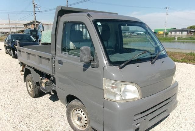 2006 Daihatsu Hijet JDM car for sale — photo 2 of 14