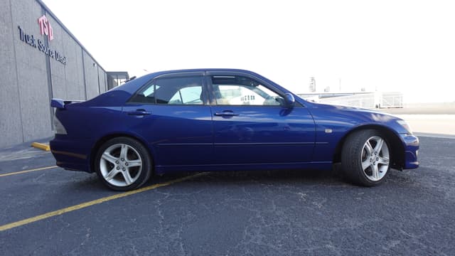 1999 Toyota Altezza JDM car for sale — photo 3 of 13