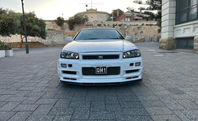 1999 Nissan Skyline JDM car for sale — photo 3 of 10