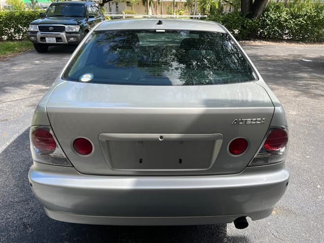 1998 Toyota Altezza JDM car for sale — photo 6 of 17