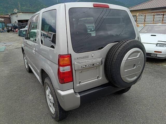 2000 Mitsubishi Pajero Mini JDM car for sale — photo 2 of 8