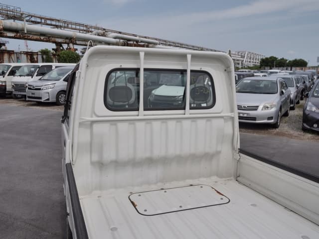 2000 Daihatsu Hijet JDM car for sale — photo 16 of 25