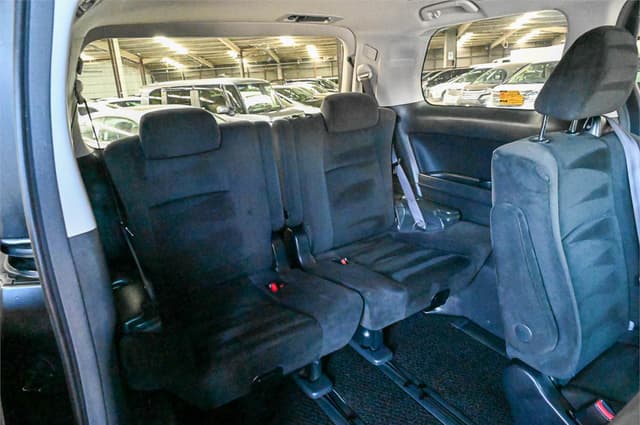 2011 Toyota Alphard JDM car for sale — photo 16 of 23