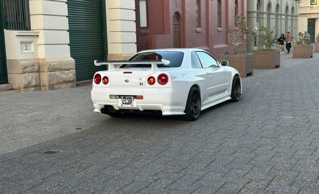 1999 Nissan Skyline JDM car for sale — photo 9 of 10
