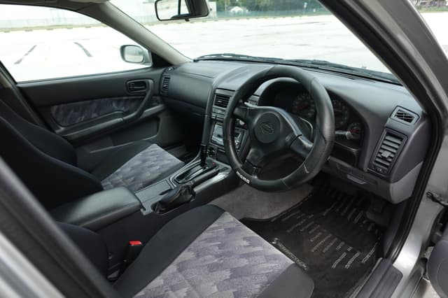 2000 Nissan Skyline JDM car for sale — photo 12 of 18