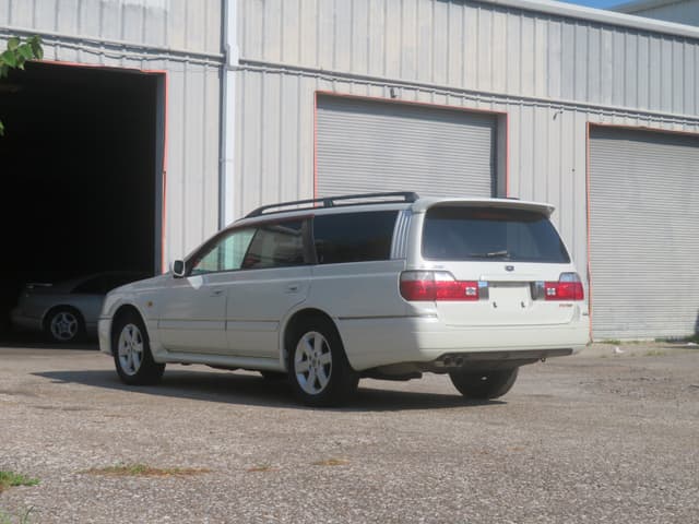 2000 Nissan Stagea JDM car for sale — photo 4 of 25