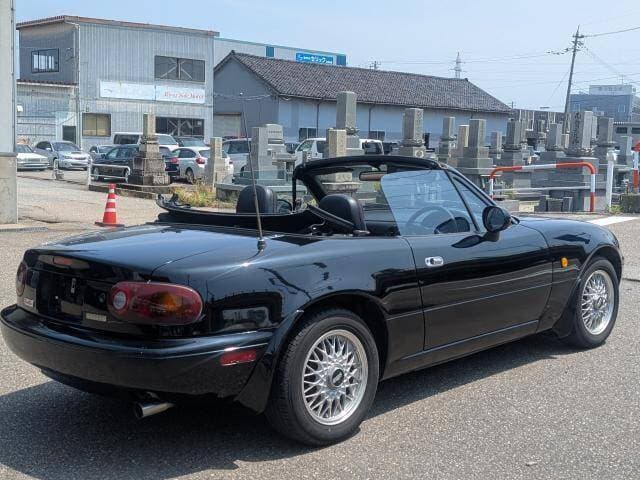1994 Mazda Roadster (Eunos Roadster / MX-5) JDM car for sale — photo 5 of 20