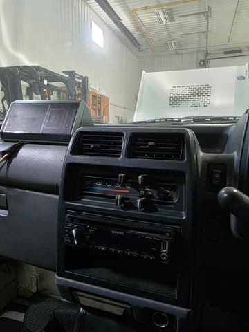 1998 Mitsubishi Minicab JDM car for sale — photo 5 of 13