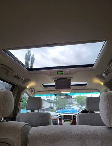 2005 Toyota Alphard JDM car for sale — photo 14 of 15