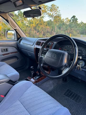1996 Toyota Hilux Surf JDM car for sale — photo 17 of 25