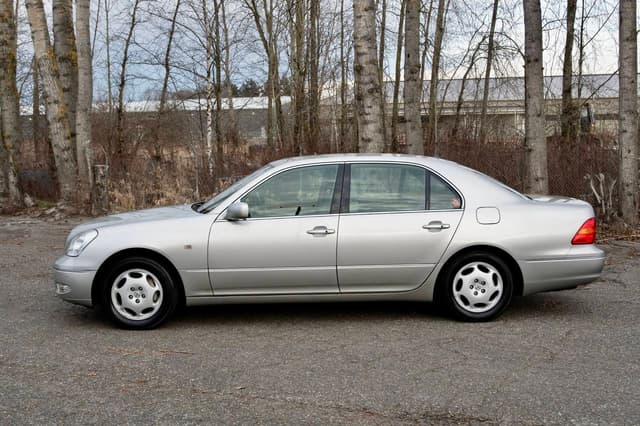 2001 Toyota Celsior JDM car for sale — photo 4 of 18