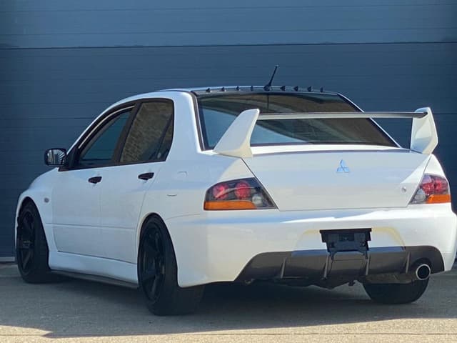 2005 Mitsubishi Lancer Evolution JDM car for sale — photo 10 of 25