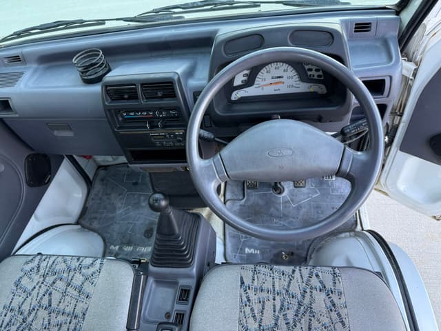 1998 Mitsubishi Minicab JDM car for sale — photo 10 of 17