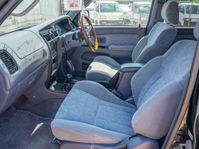 1998 Toyota Hilux Surf JDM car for sale — photo 11 of 15