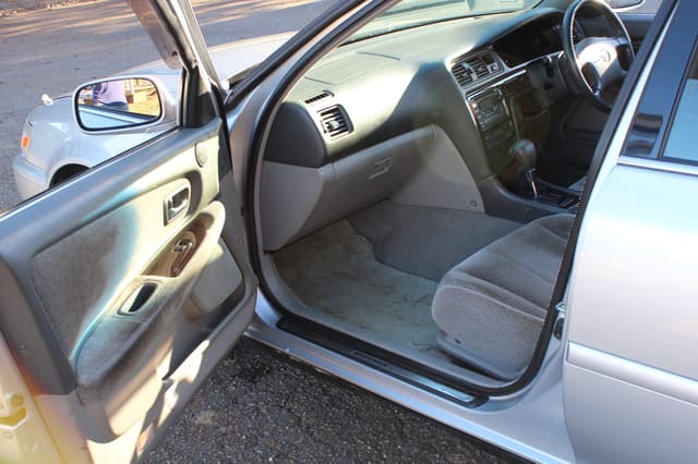 1997 Toyota Cresta JDM car for sale — photo 15 of 23