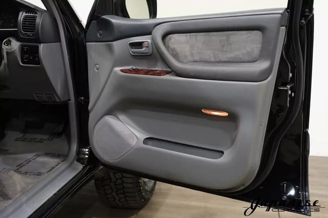 1998 Toyota Land Cruiser JDM car for sale — photo 20 of 25