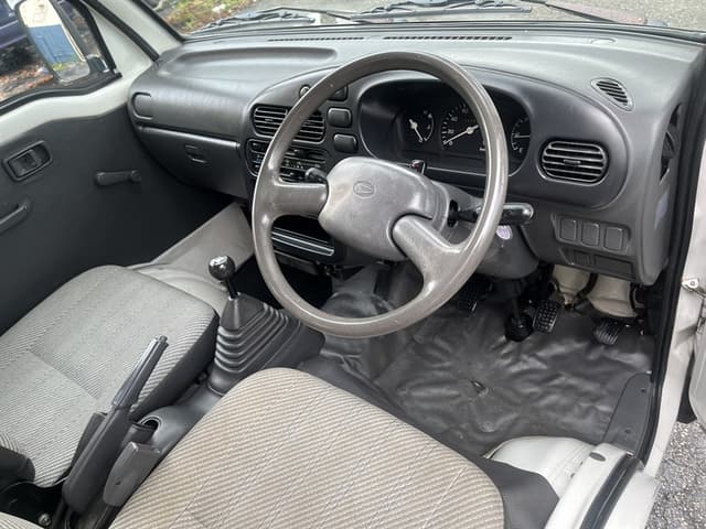 1997 Daihatsu Hijet JDM car for sale — photo 10 of 18