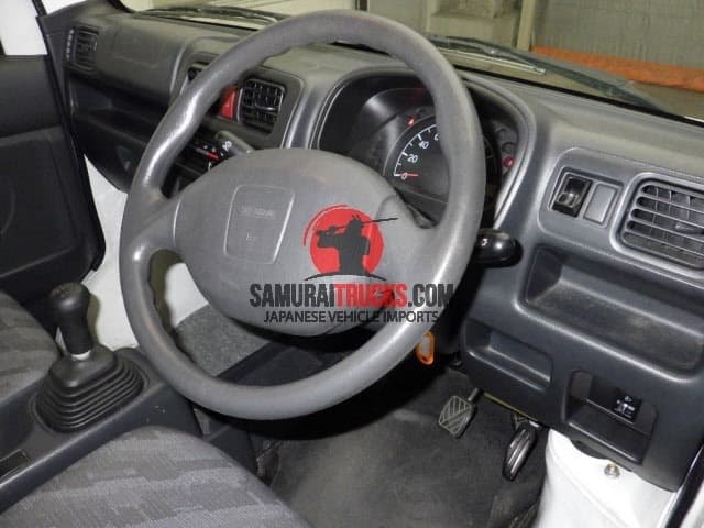 2002 Daihatsu Hijet JDM car for sale — photo 3 of 4