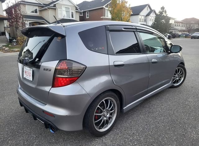 2009 Honda Fit JDM car for sale — photo 3 of 12